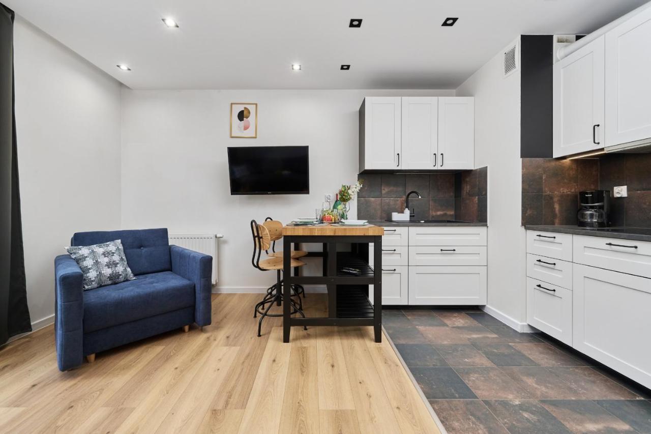 Jagodno Wroclaw Kajdasza Studio Z Bezplatnym Garazem By Noclegi Renters Dış mekan fotoğraf