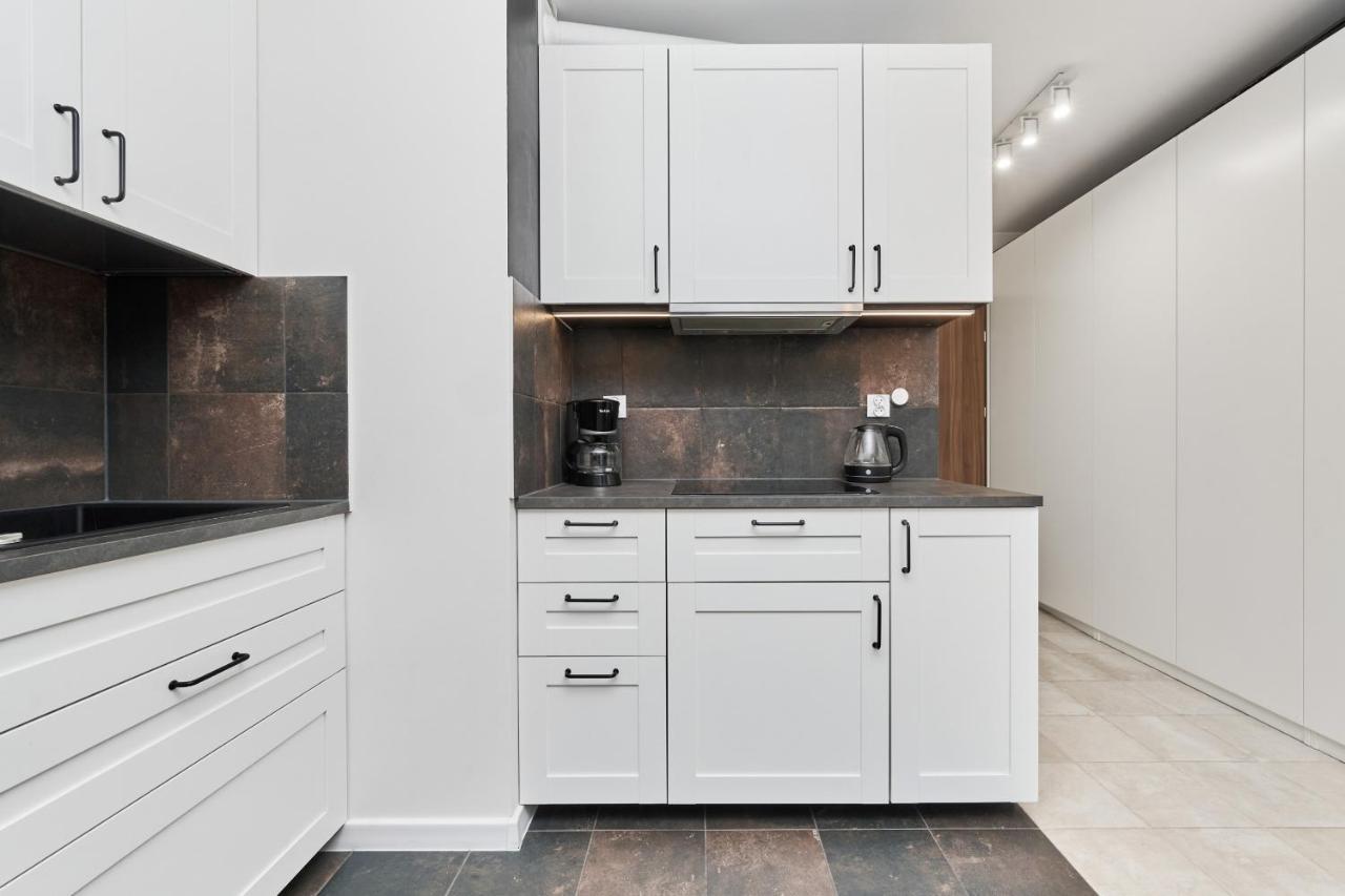 Jagodno Wroclaw Kajdasza Studio Z Bezplatnym Garazem By Noclegi Renters Dış mekan fotoğraf