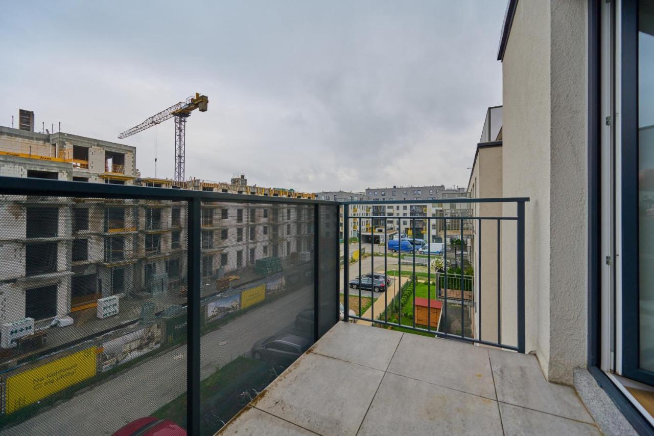 Jagodno Wroclaw Kajdasza Studio Z Bezplatnym Garazem By Noclegi Renters Dış mekan fotoğraf