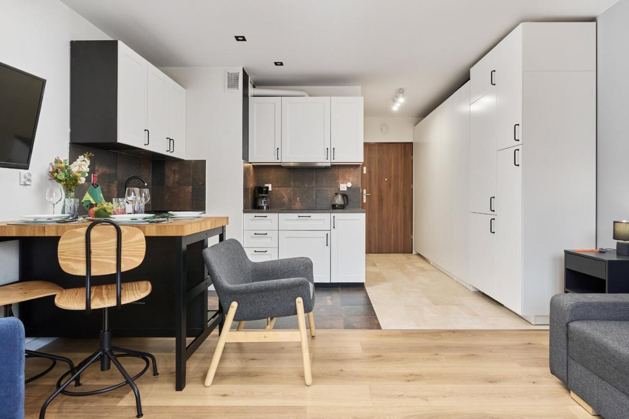 Jagodno Wroclaw Kajdasza Studio Z Bezplatnym Garazem By Noclegi Renters Dış mekan fotoğraf