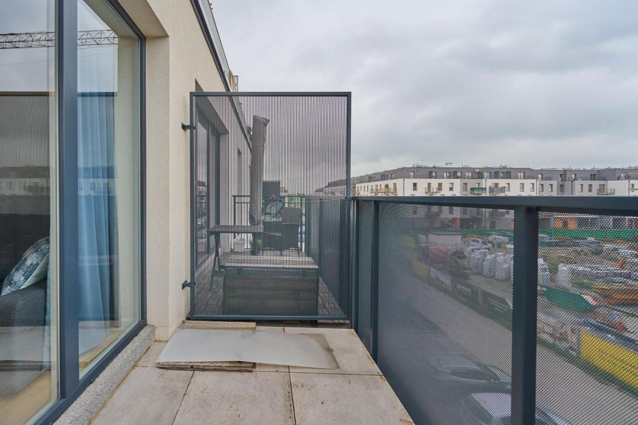 Jagodno Wroclaw Kajdasza Studio Z Bezplatnym Garazem By Noclegi Renters Dış mekan fotoğraf